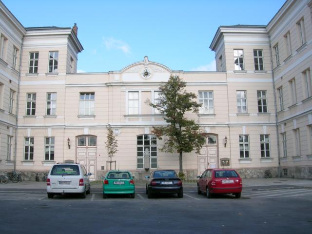 Schulhaus 3_640x480